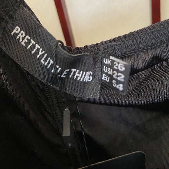 NWT Pretty Little Thing ruched back and sides dress size 22. - Picture 2 of 8